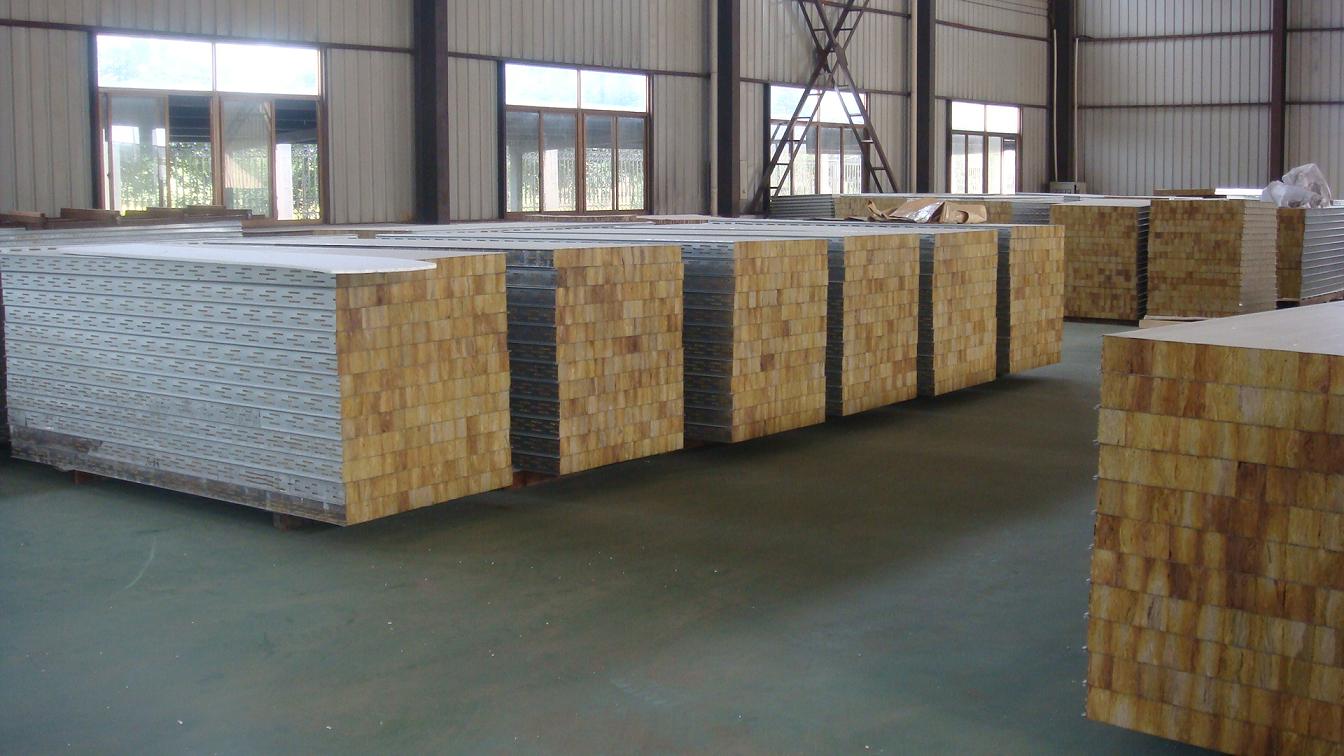 供应彩钢岩棉夹芯板-彩钢夹芯板厂家直销